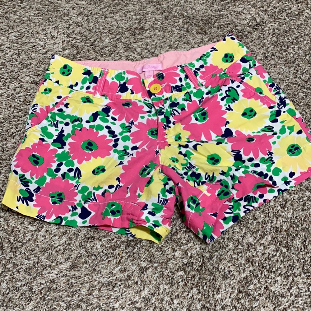 Lilly Pulitzer doodle bug daisy shorts size 0
